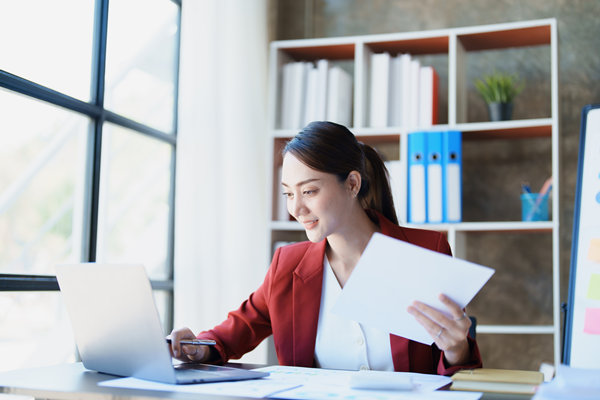 薪酬調整策略：靈活調整，適應企業(yè)發(fā)展需要