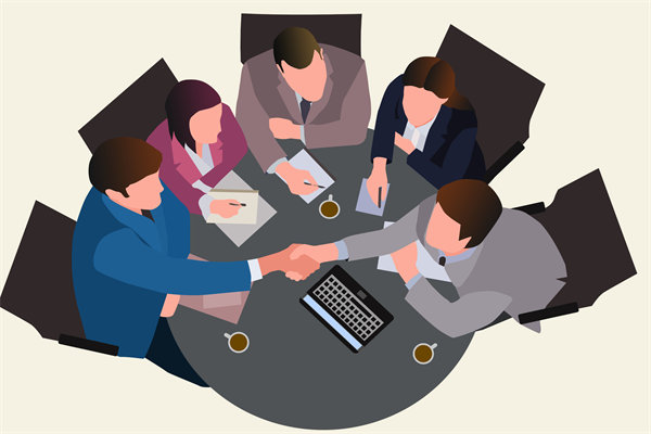 在企業(yè)管理中，專權式和民主式管理各有哪些優(yōu)缺點？