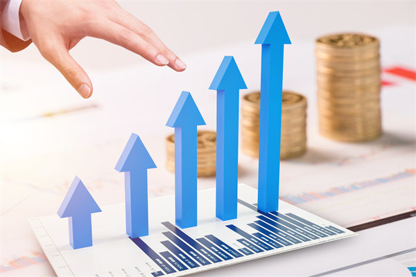 企業(yè)的戰(zhàn)略是精心設(shè)計的，還是臨機應(yīng)變的？