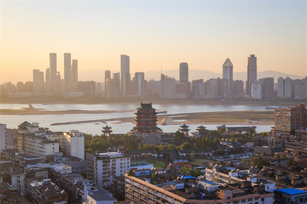 南昌本土管理咨詢公司如何打造差異化服務(wù)，贏得市場(chǎng)認(rèn)可？