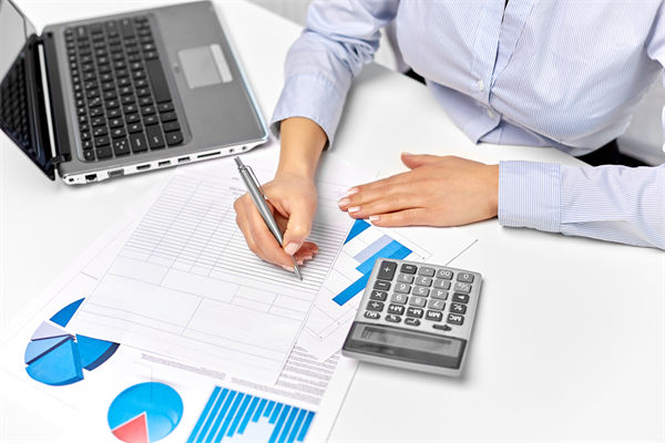 企業(yè)預(yù)算管理成效如何量化，以激勵團隊持續(xù)改進？