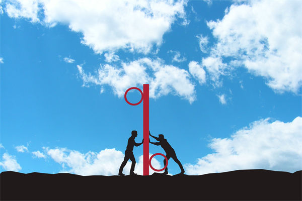 在全球化背景下，企業(yè)如何構(gòu)建競爭優(yōu)勢的戰(zhàn)略框架？