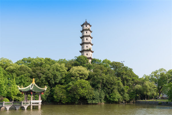 集團戰(zhàn)略落地難，溫州集團管控咨詢公司如何助力高效執(zhí)行？