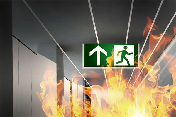 山東化工廠爆炸后樓房?jī)H?？蚣?，對(duì)制造業(yè)有何啟示？