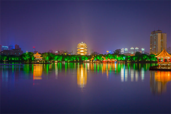 營(yíng)銷轉(zhuǎn)化率低迷？濟(jì)南營(yíng)銷咨詢公司如何精準(zhǔn)打通獲客變現(xiàn)鏈路？