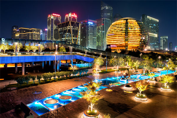 企業(yè)擴張遇阻，戰(zhàn)略咨詢?nèi)绾我?guī)劃穩(wěn)健發(fā)展藍圖破局？