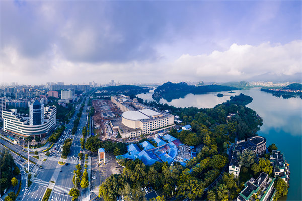 企業(yè)陷戰(zhàn)略迷茫難尋增長(zhǎng)路，肇慶戰(zhàn)略咨詢(xún)公司能指明方向嗎？